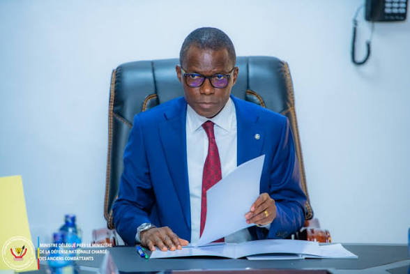 Kinshasa-Est et Grand Bandundu : Eliezer Ntambwe supervise les redditions et relance la paix face au phénomène Mobondo