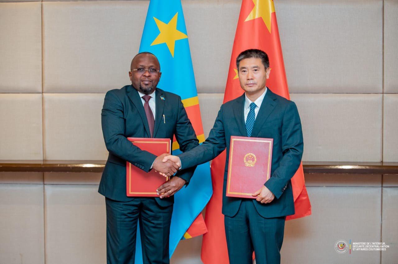 Coopération RDC–Chine : Jacquemain Shabani obtient des avancées majeures en matière de sécurité et de gestion des urgences